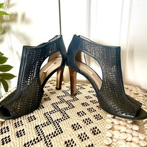 Louise et Cie Navy Cutout Heels